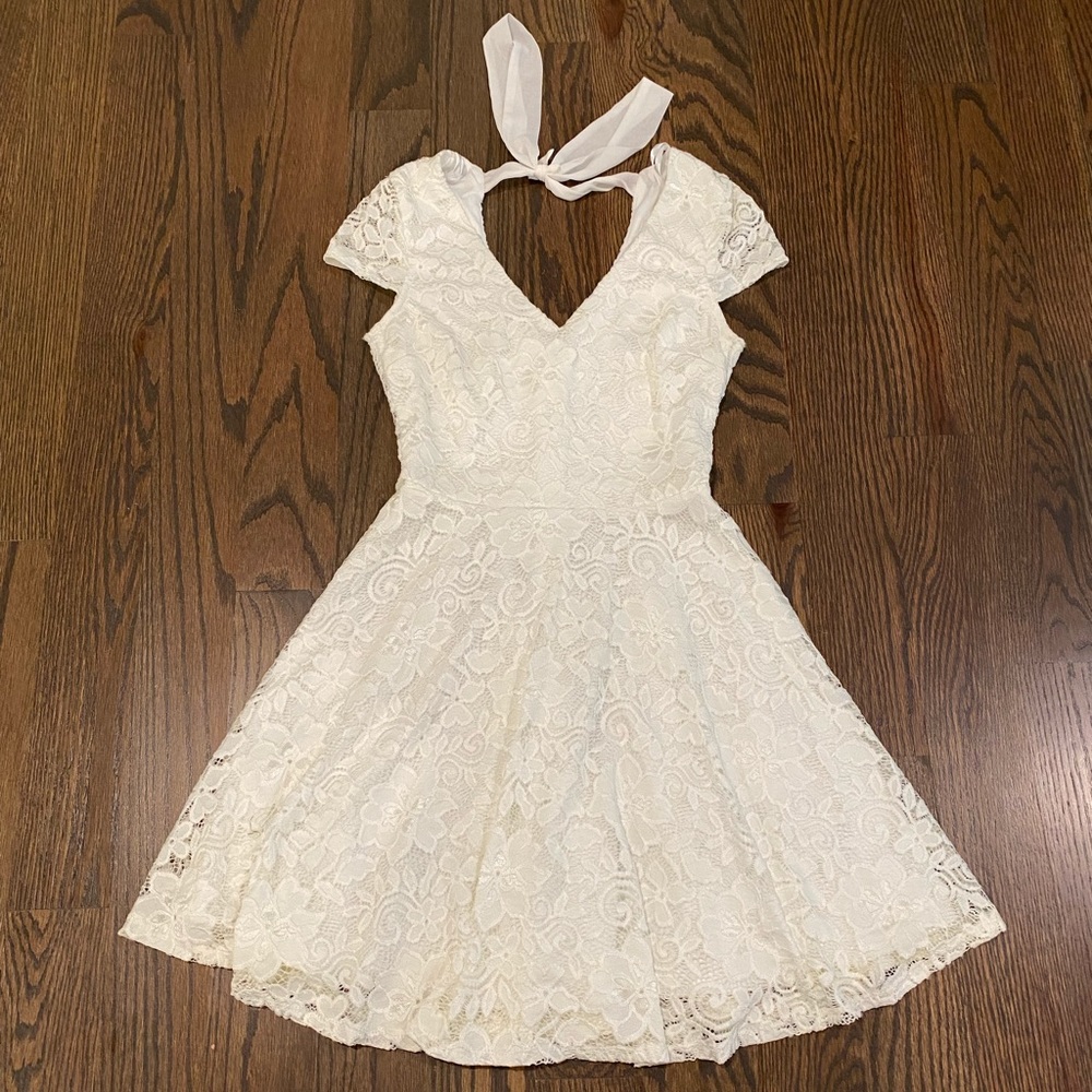 B. Darlin White Lace Dress Size 3/4